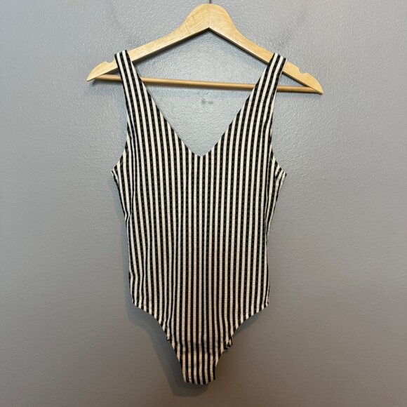 ATHLETA seersucker v neck one piece swimsuit size XS - Picture 2 of 7